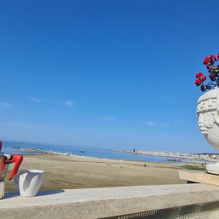 Casa Genny Apartment Nettuno Luaran gambar