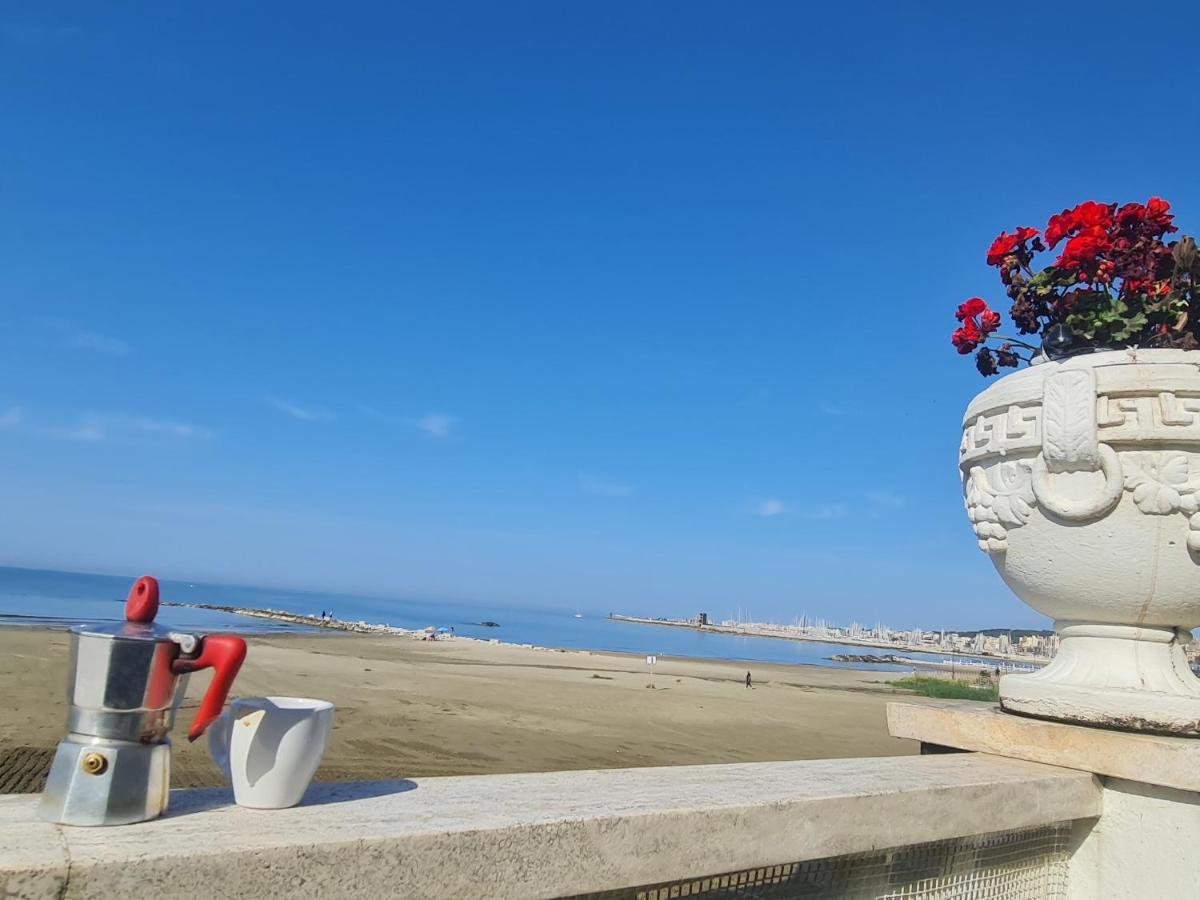 Casa Genny Apartment Nettuno Luaran gambar